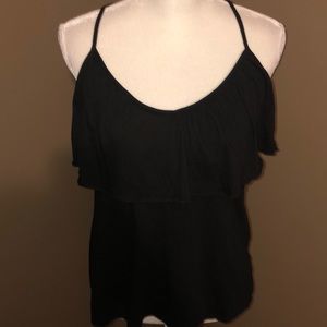 GAP - Women’s ruffled tank